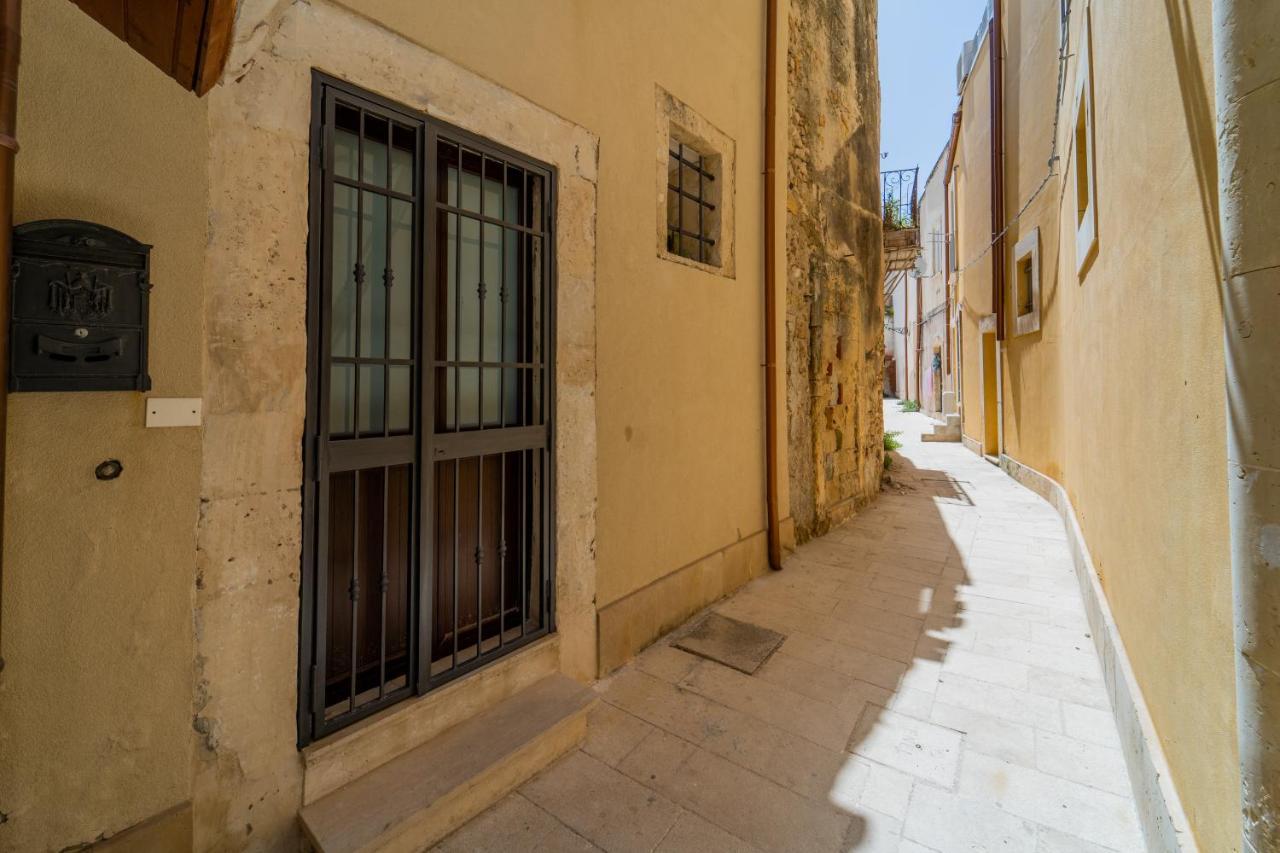 Casa Borbonica Cozy Apartment In Ortigia Ground Floor Syrakusa Exteriör bild